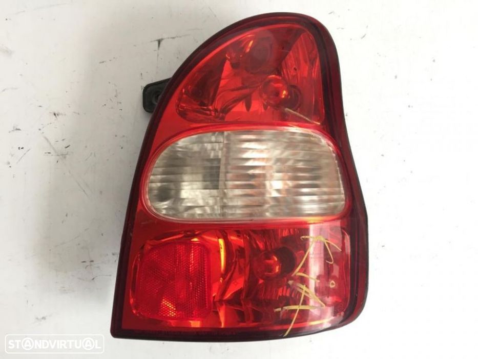 farolim farol tras direito kia carnival