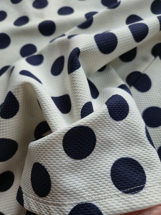 Bluzka w granatowe grochy