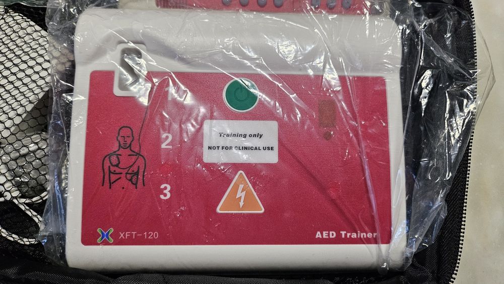 Desfibrilador externo em português para treino Nadador Salvador, INEM, set completo Novo