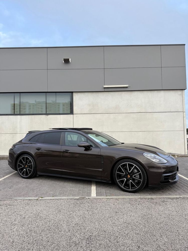 Porsche Panamera Sport Turismo 4 E-Hybrid