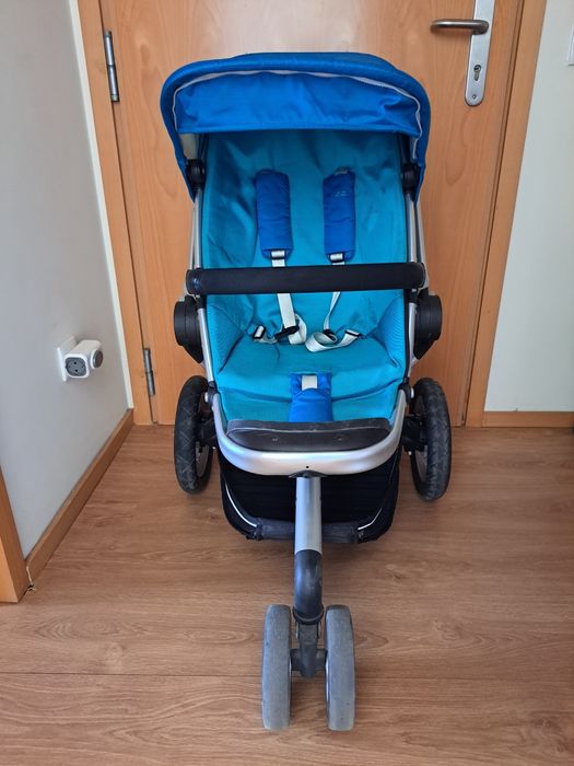Carrinho de bebé Quinny com cadeira