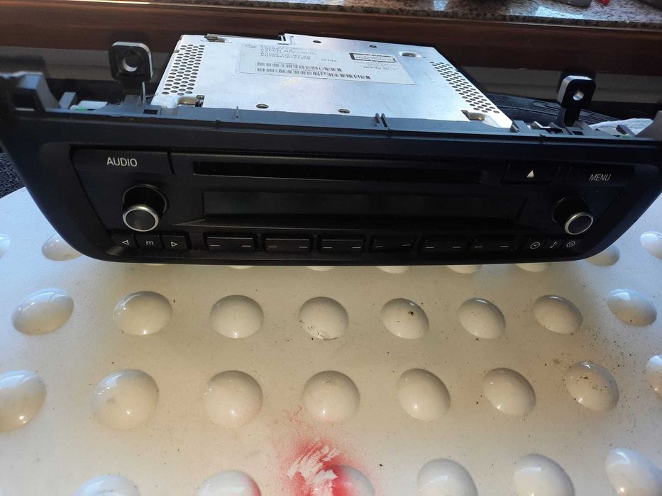 Radio original de um BMW Série 1