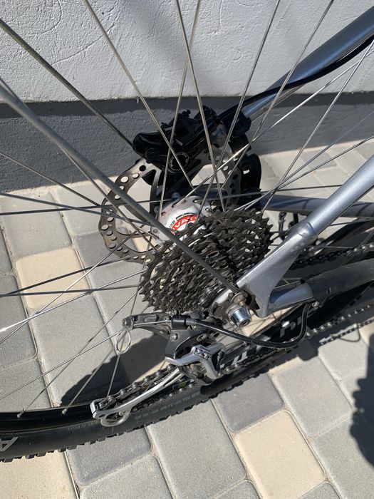 Велосипед на 29 колесах “cannondale six”