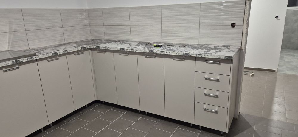 Meble na wymiar - meble kuchenne, szafy, garderoby, meble łazienkowe