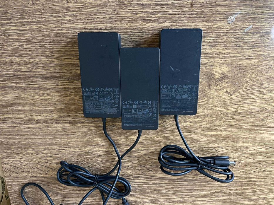 Док-станція Microsoft Surface Dock 1661 + Блок живлення Microsoft 1749