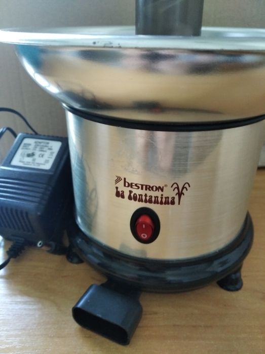 Фонтан із шоколаду