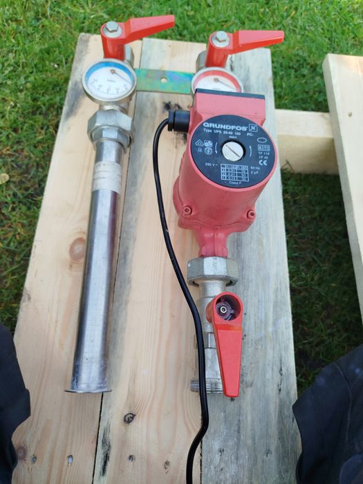 Grupa pompowa zespoł pompowy grundfos