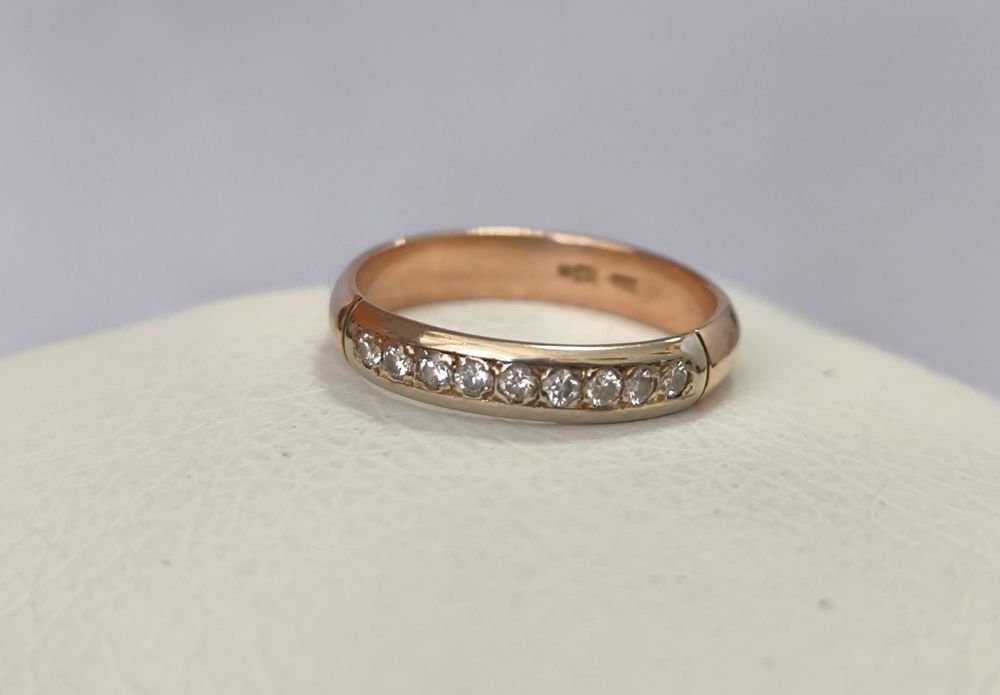 Кольцо золотое с бриллиантами р15.5 (2.03г)