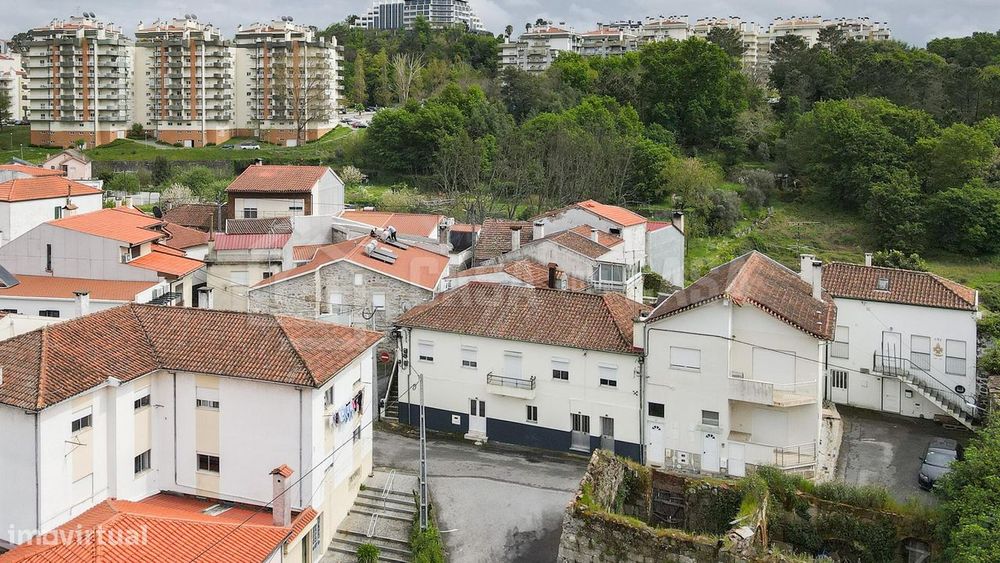 Moradia p/ Restaurar em Vildemoinhos