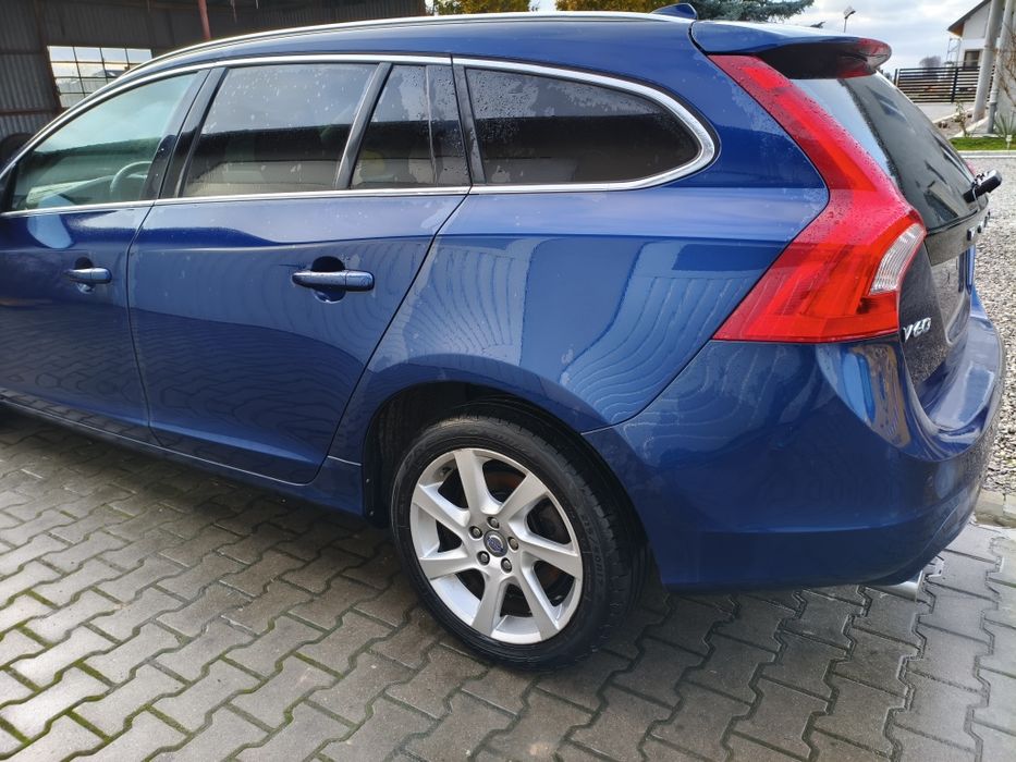 Volvo V60 lift  2.0d3 na części