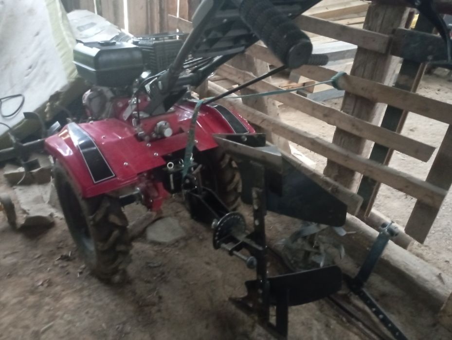 Glebogryzarka spalinowa Cedrus glO6 rato 150 cm