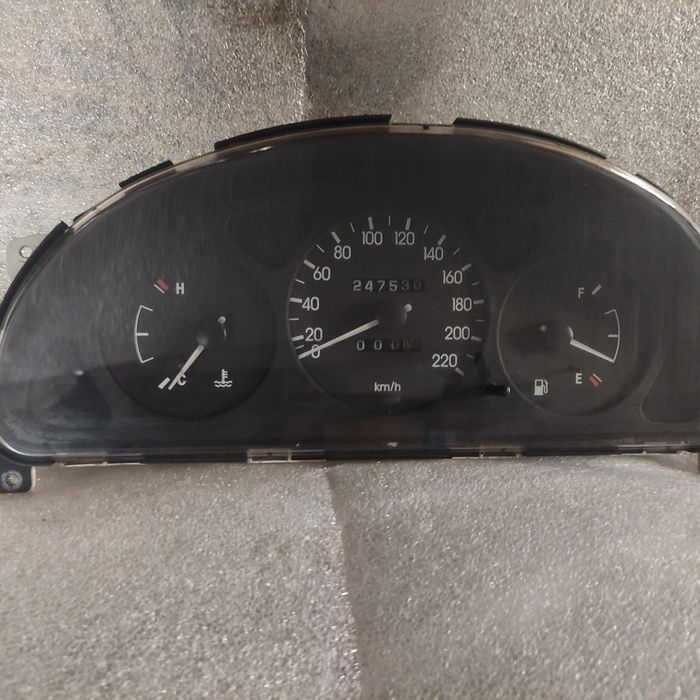 Приборну панель Ланос