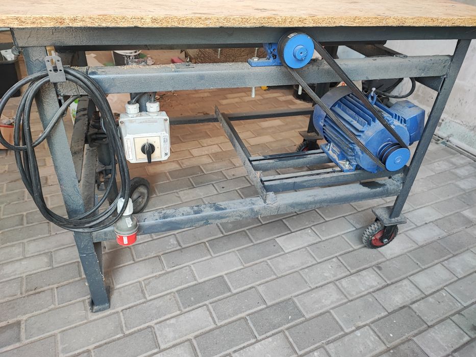 Krajzega cyrkularka jak nowa 4kv