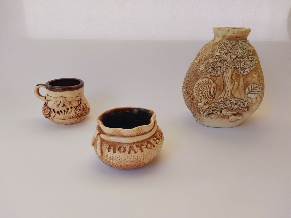 Ваза керамічна художня ліпнина декоративна для квітів