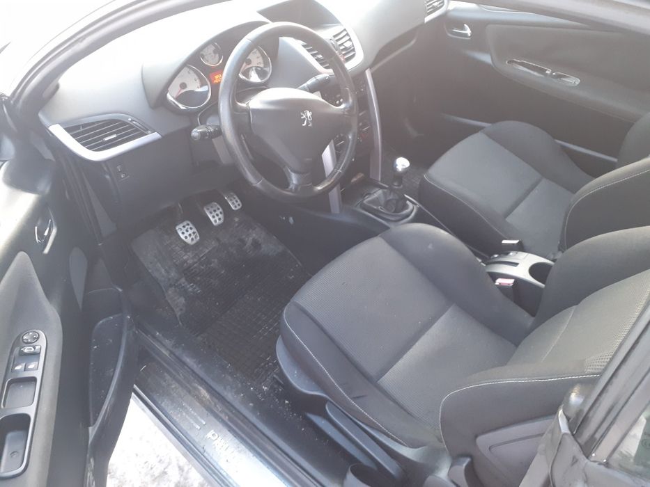 Peugeot 207 CC 1,6 Benzyna cena do negocjacji zamienię
