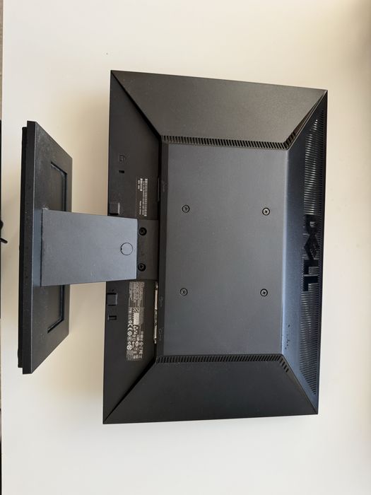 Monitor Dell E1913c