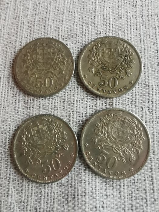 Vendo moedas de 50 Centavos