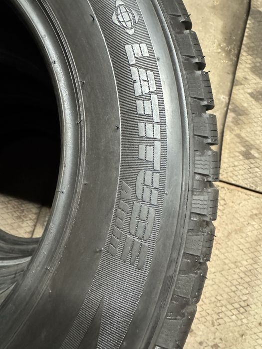 235/60R16 100T Michelin Latitude Alpin