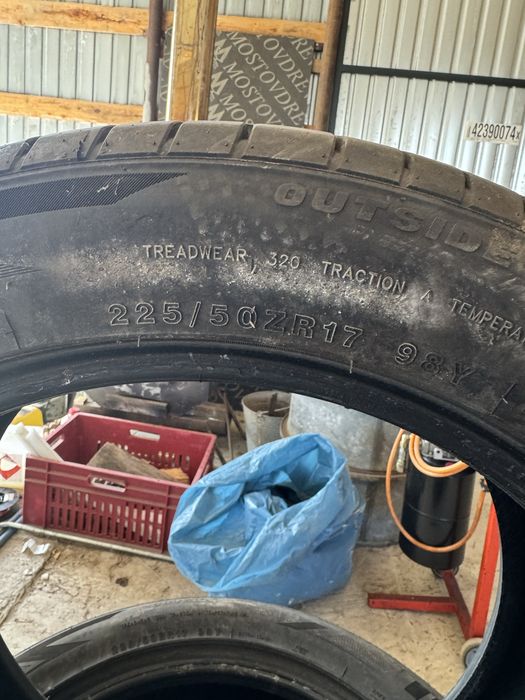 Шини 225/50 r17 1000км проїхали
