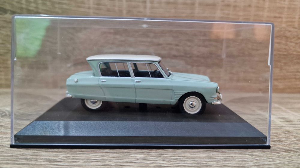 Miniatura Citroen Ami 8 «1962« 1:43