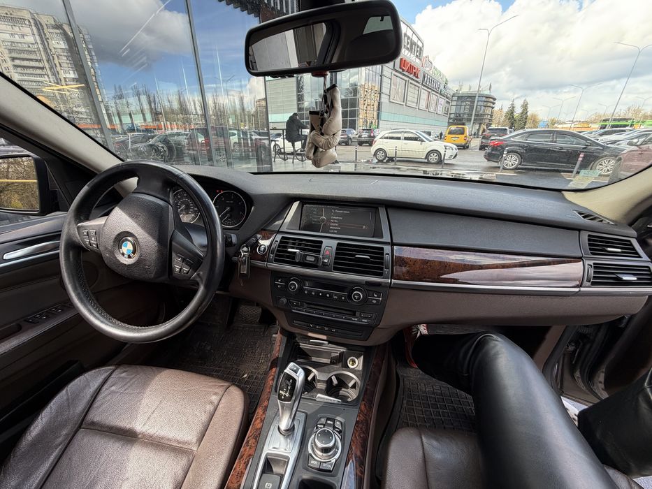 BMW X5 e70 2010 год