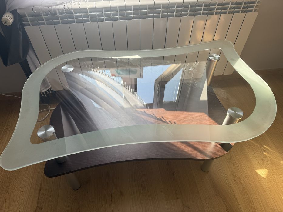 Szklany stolik kawowy