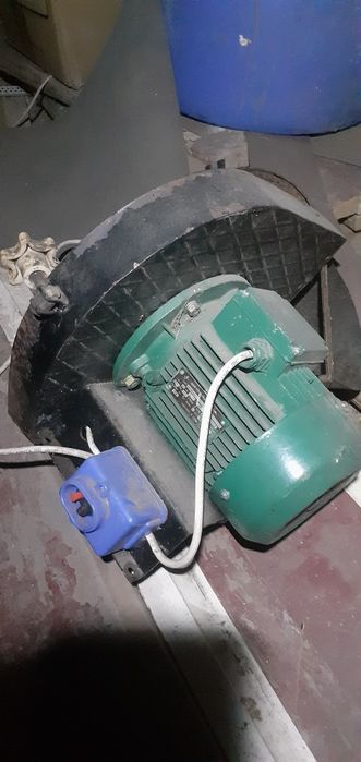 Продам корморізку