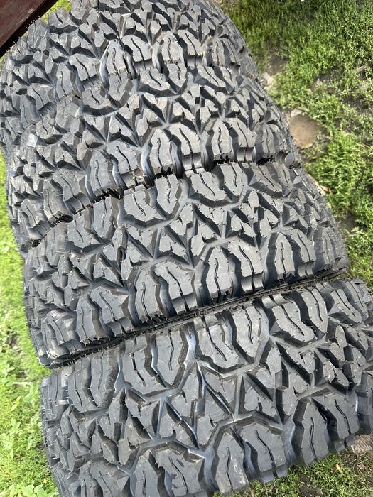 Шини болотні 235/70 R16 резина нова наварка