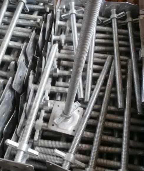 Base Nivelador Galvanizado p/ Andaime Europeu e Tradicional Novo64585410197506123