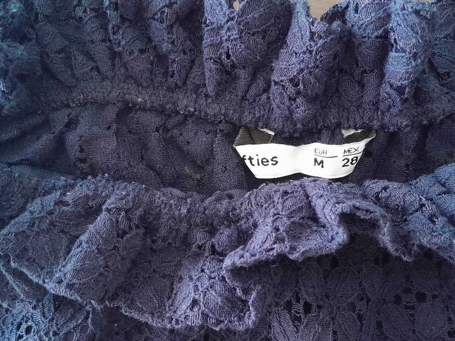 Top renda da marca Lefties