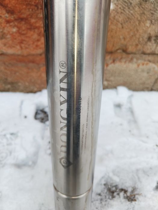 Насос якісної фірми.для свердловинDONGYN.