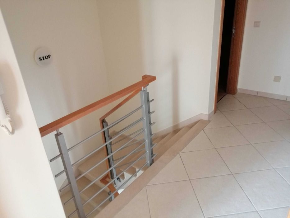 Vende-se moradia Pombal