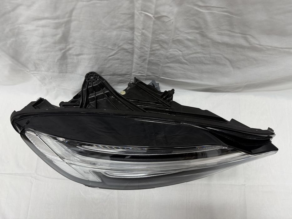 Lampa Prawy Przód VOLVO V60 S60 FULL LED 18-22r.