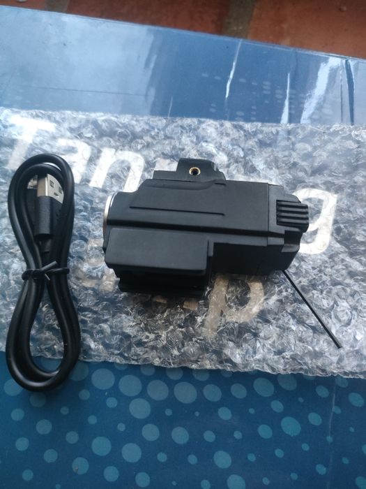 Lanterna tática com laser