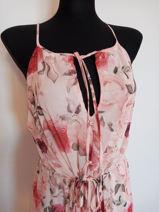 Sukienka długość maxi