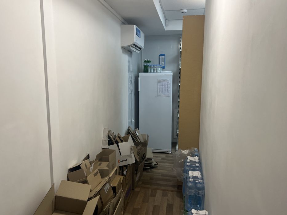 Оренда приміщення на 44 кварталі ,біля зупинки