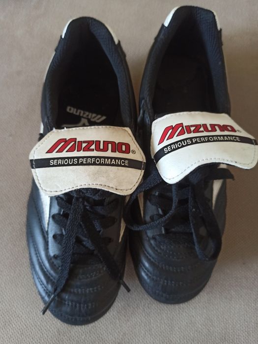 Бутси.mizuno!фірмові майже нові 365