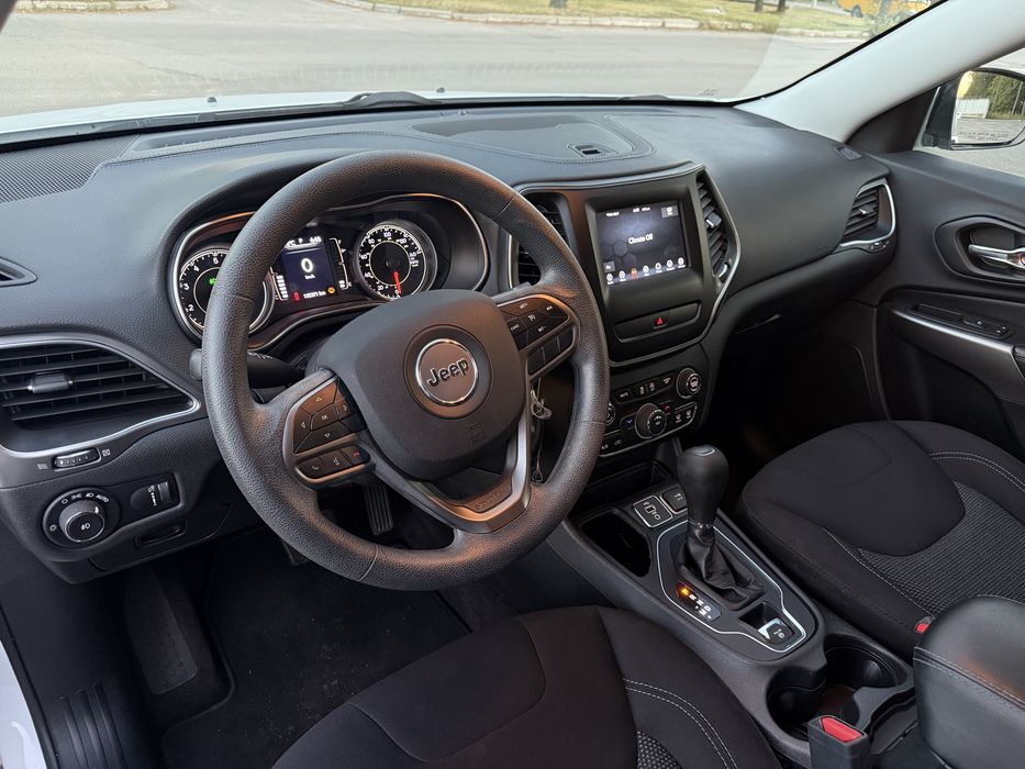 Продам Jeep Cherokee