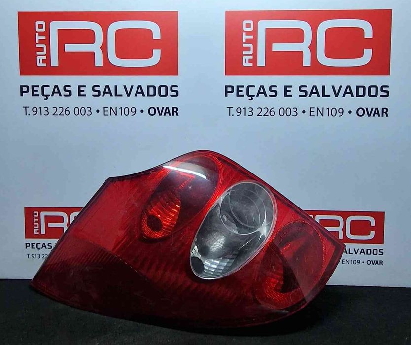 Farolim Esquerdo 8200002471 - RENAULT LAGUNA II