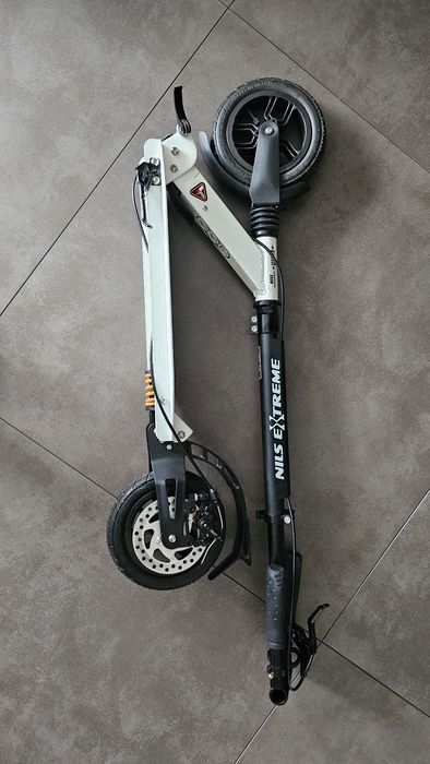 Hulajnoga Nils Extreme HM208T