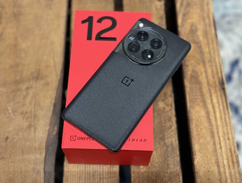 Smartfon OnePlus 12 16 GB / 512 GB 5G czarny Gwarancja!!Stan idealny!