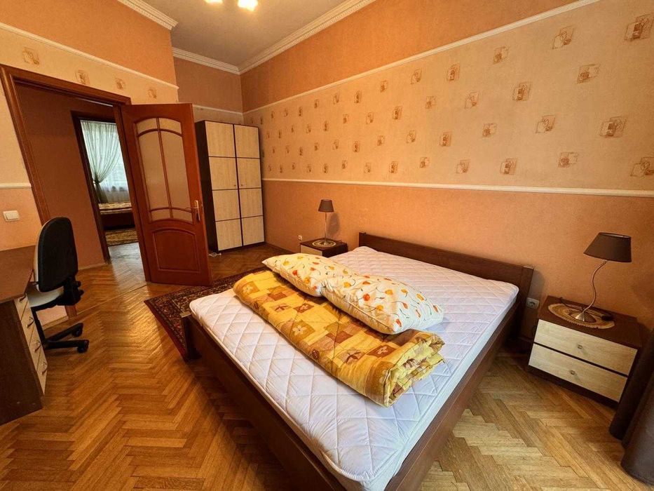 Оренда 4 кім. квартири в елітній частині міста. вул. Дорошенка - Львів