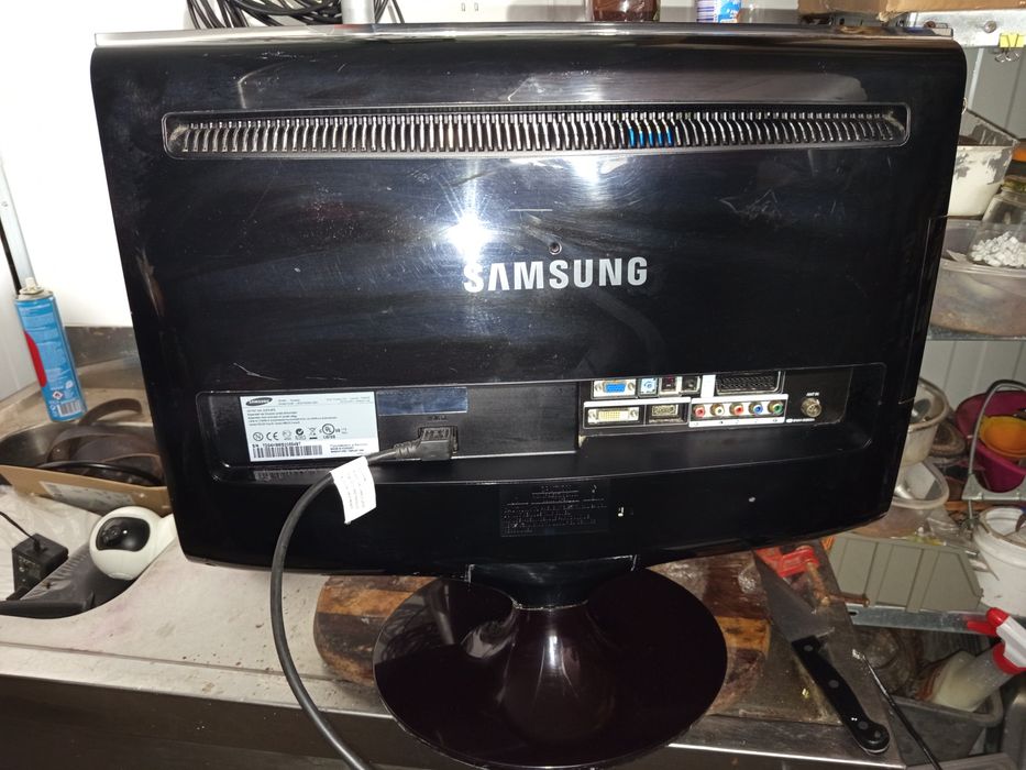 2 tvs LG e sanguesum pouco uso