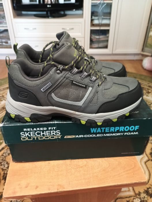 Кроссовки SKECHERS новые.43р.