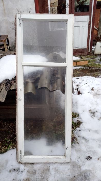 Деревянные окна со стеклом