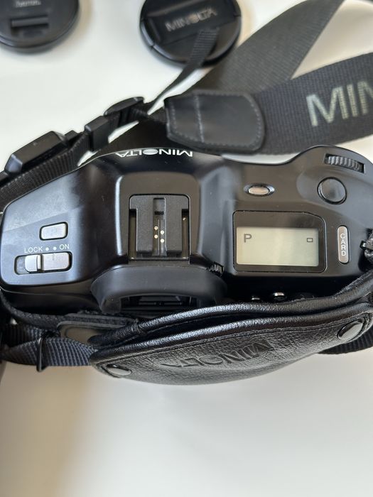 Фотоапарат Minolta Dynax 9xi з бустером + 3 обʼєктиви та фотоспалах