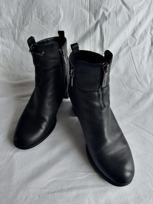 Ботинки із натуральної шкіри