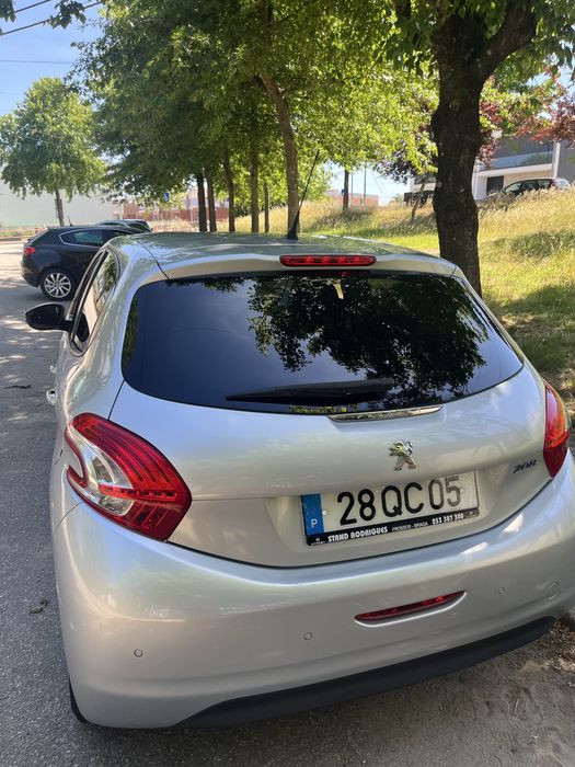 Peugeot 208 2015