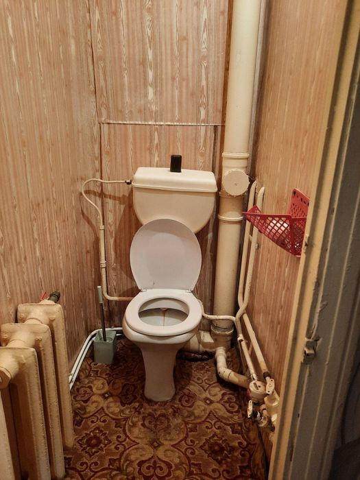 Продаж 4х кімнатної квартири.