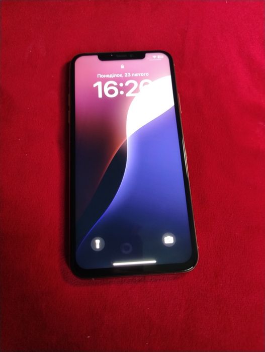 Iphone 11 pro Max Гарний стан 100% батарея гарантія